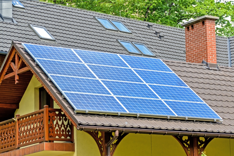 chauffagiste-THEOULE SUR MER-min_solar-panels-1477987